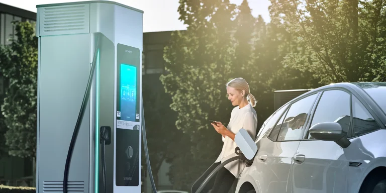 התקנת עמדת טעינה לרכב חשמלי בבית פרטי